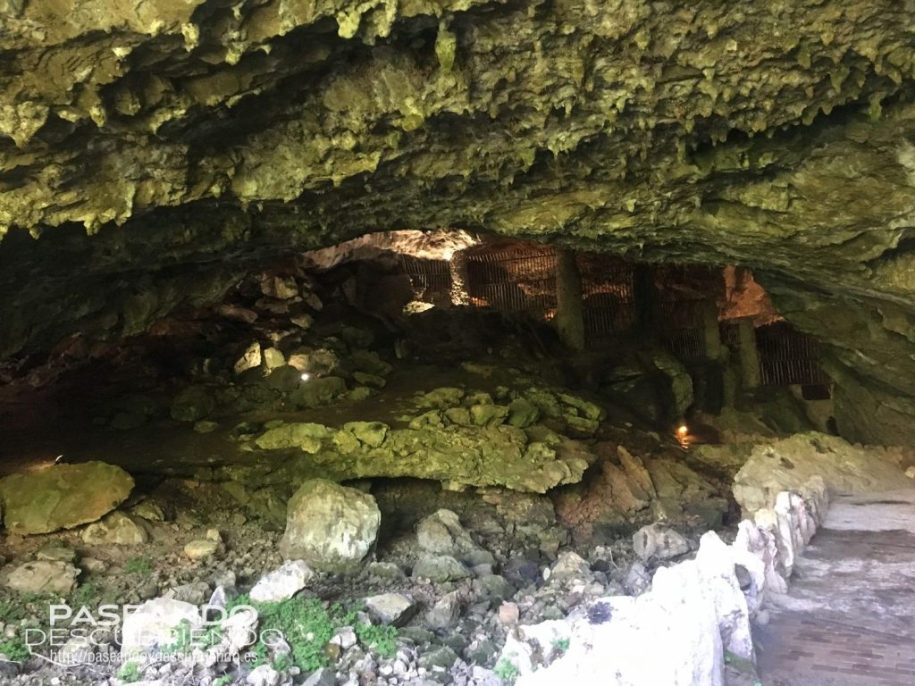 CUEVA ENTRA